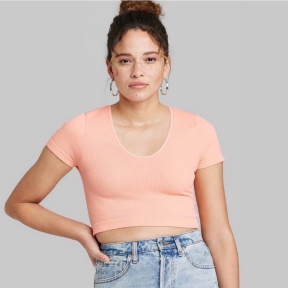 Wild Fable Peach Crop Top Ribbed Knit Short Sleeve V Neck Womens Size M
